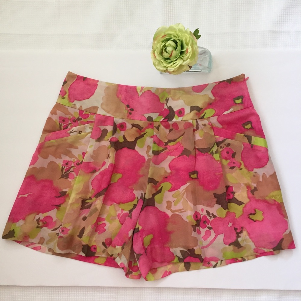 Ann Taylor LOFT pink floral shorts Size 6 - Picture 2 of 7
